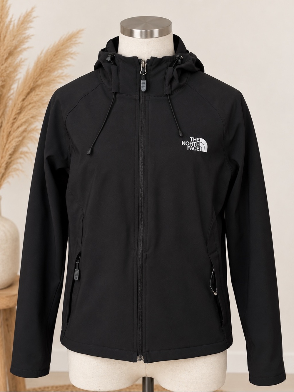 The North Face Men’s Apex Softshell Hooded Jacket Black Size Small